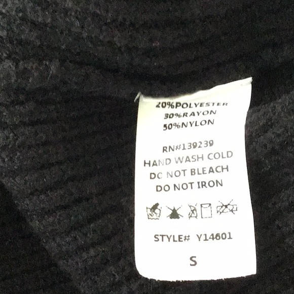 DO+BE Black Cold Shoulder Knit Pullover - Picture 4 of 8